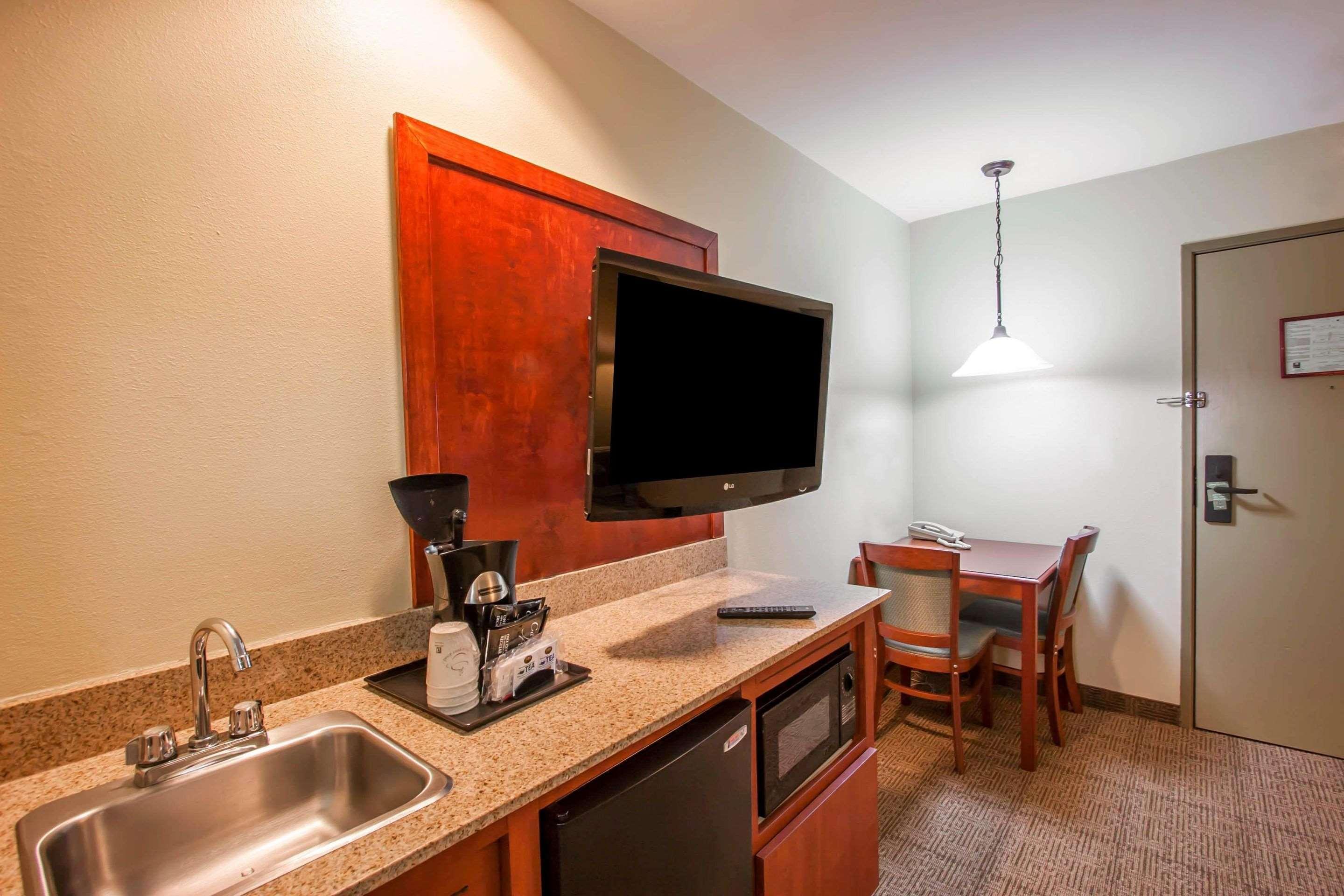 Quality Inn & Suites Germantown North Eksteriør bilde